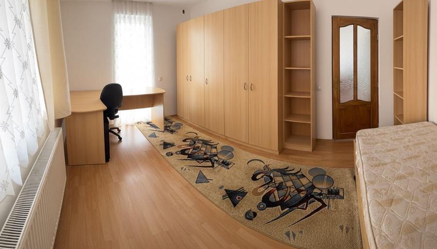 Apartament cu 3 camere semidecomandat în Câmpului
