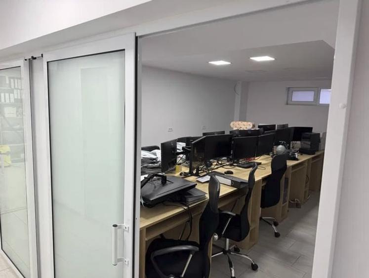 Spațiu comercial, de 120 mp, în Central