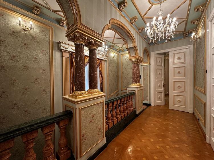 Casă individuală cu 12 camere cu Canalizare în Dorobanți
