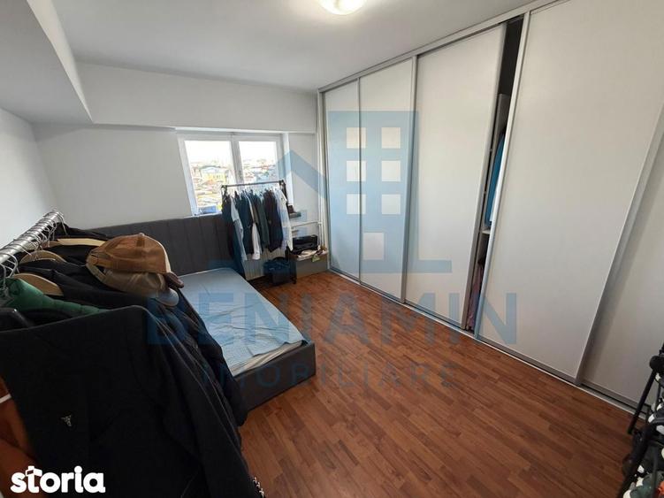 Apartament cu 4 camere în Calea București