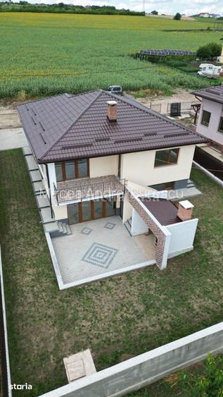 Vila cu 6 camere de vanzare in Ciurbesti