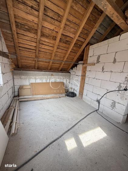 Casă cu 4 camere în Sânnicoară
