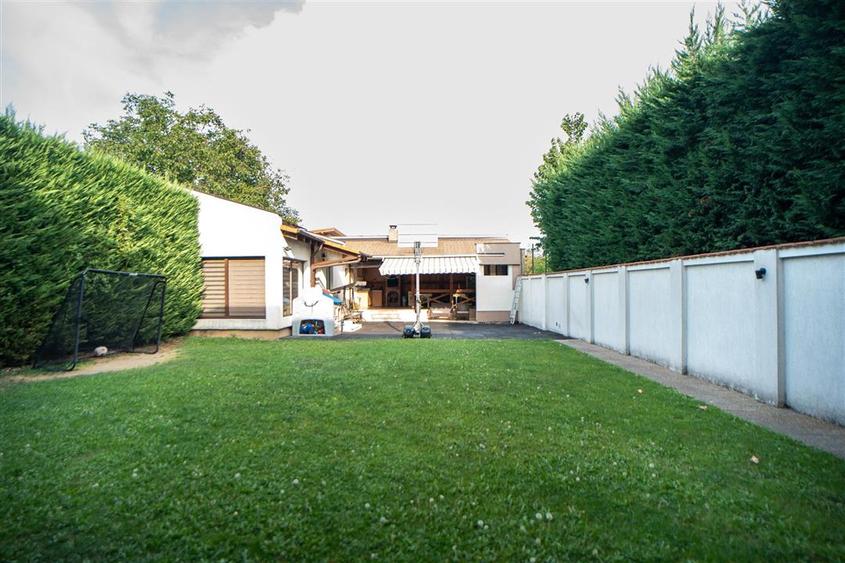 Casă cu 6 camere cu Teren 509 Mp în Spitalul Județean
