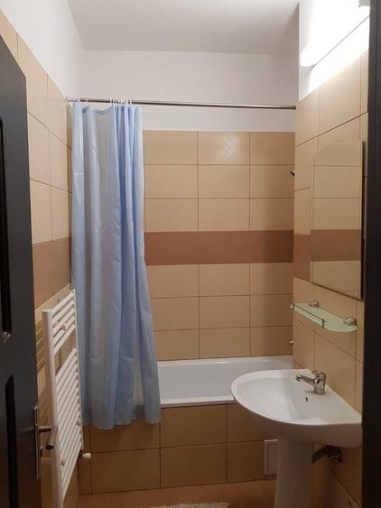 Garsonieră decomandată în Runcu