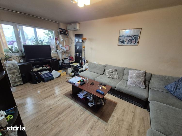 Apartament cu 3 camere decomandat în Grivița