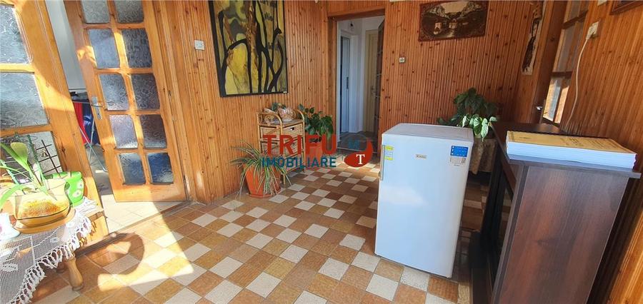 Casă cu 6 camere cu Canalizare în Periferie