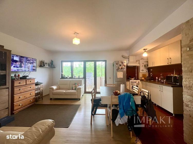 Apartament cu 3 camere, mobilat în Câmpului