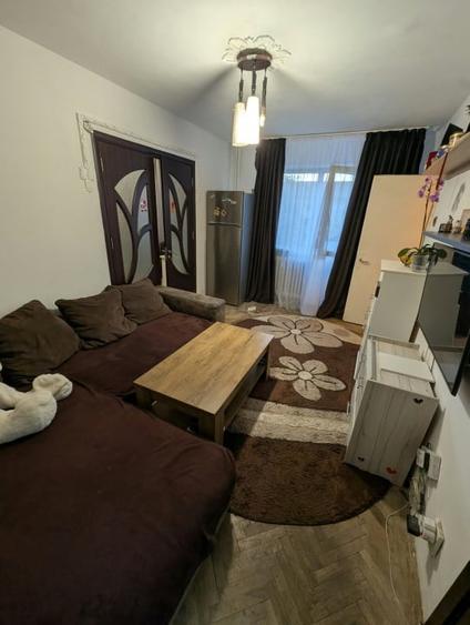 Apartament cu 2 camere semidecomandat, mobilat în Valea Rosie