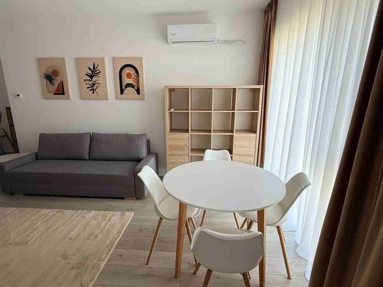 Apartament cu 2 camere decomandat în Central
