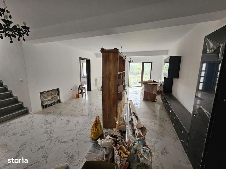 Casă cu 4 camere în Câmpulung Muscel