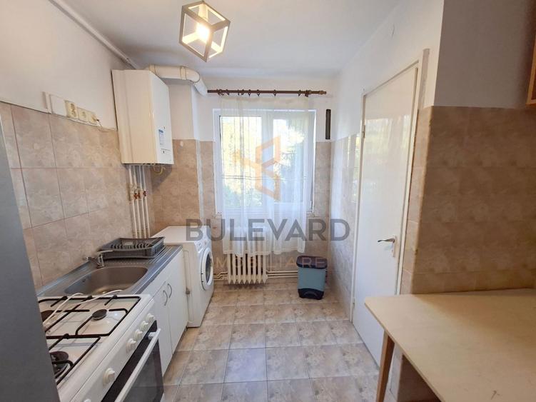 Apartament cu 3 camere semidecomandat, mobilat în Gheorgheni