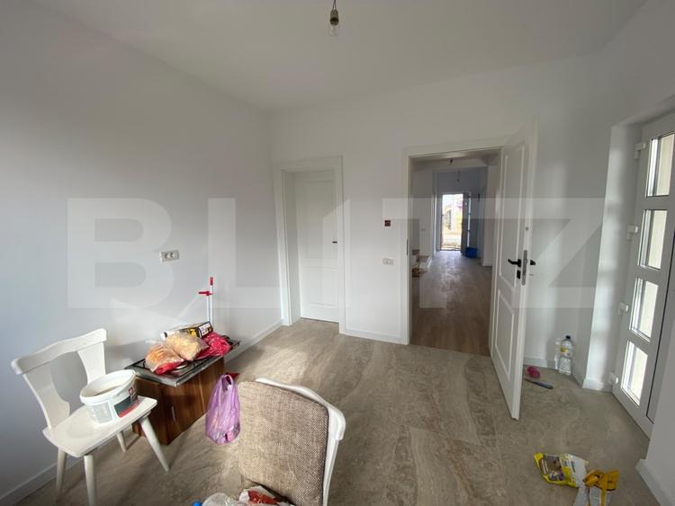 Duplex cu 4 camere cu Canalizare în Moșnița Nouă