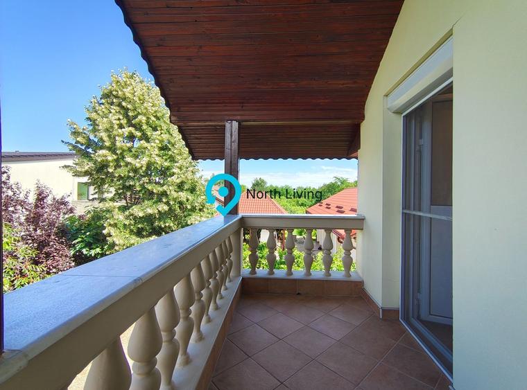 Casă individuală cu 5 camere cu Canalizare în Central