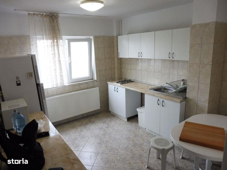 Apartament cu 2 camere decomandat în Romană