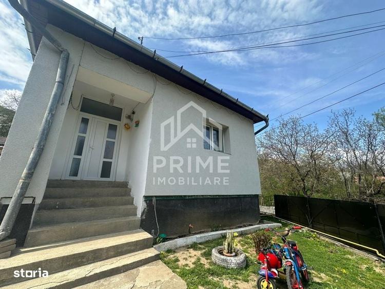 Casă cu 3 camere în Suseni