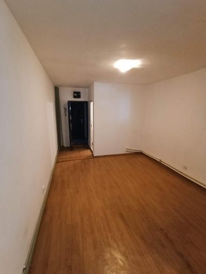 Garsonieră decomandată în Gară