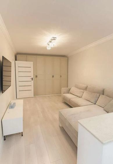 Apartament cu 3 camere decomandat, mobilat în Gorjului