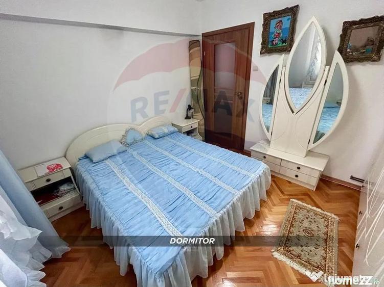 Apartament cu 4 camere decomandat în Traian