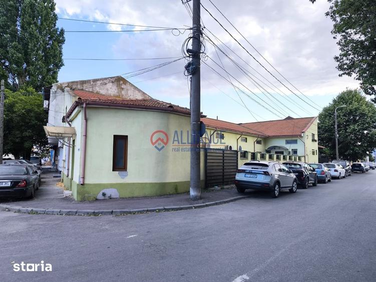 Casă cu 5 camere semidecomandat cu Teren 295 Mp în ICIL