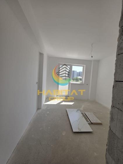 Apartament cu 3 camere decomandat în Metalurgiei