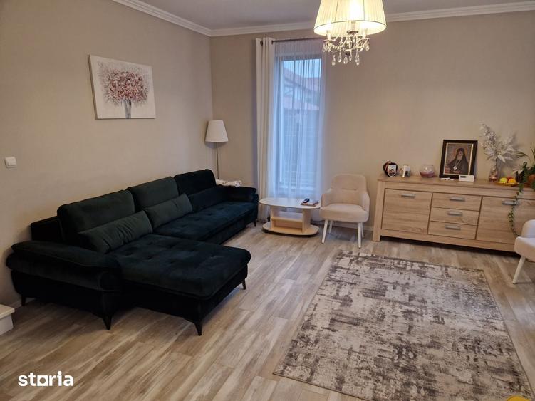 Casă cu 4 camere cu Teren 350 Mp în Dumbrăvița