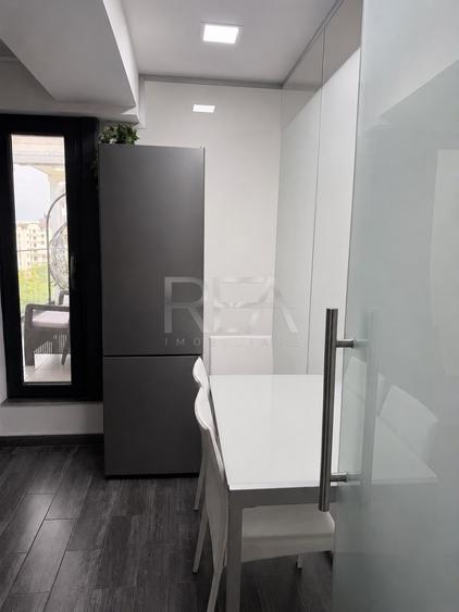 Apartament cu 3 camere decomandat, mobilat în Calea Călărașilor