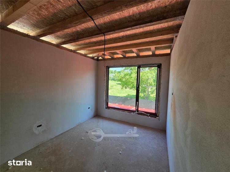 Casă cu 4 camere cu Teren 390 Mp în Miroslava