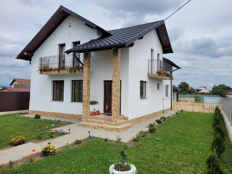 Casă cu 4 camere în Central