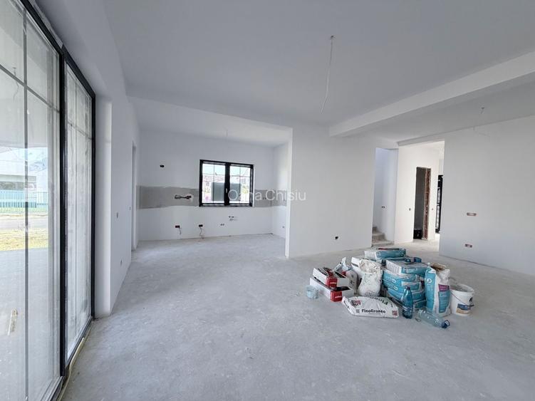 Duplex cu 5 camere cu Canalizare în Buziașului