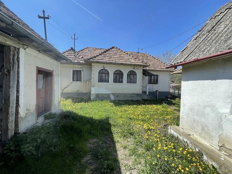 Casă cu Teren 957 Mp în Bobâlna