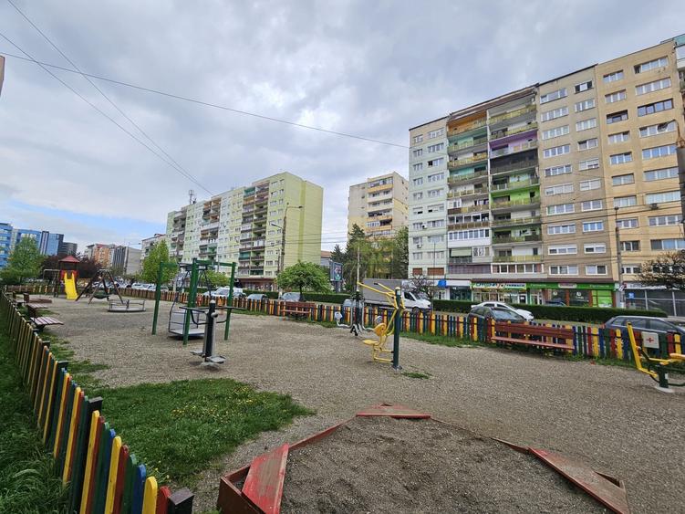 Apartament cu 2 camere decomandat în Calea Dumbrăvii