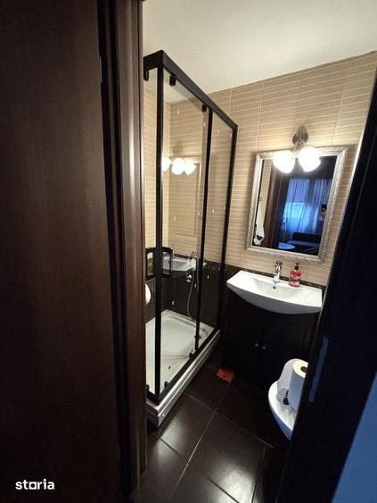 Apartament cu 2 camere semidecomandat, mobilat în Sud
