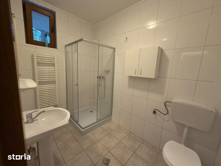Casă cu 5 camere cu Teren 280 Mp în 1 Mai