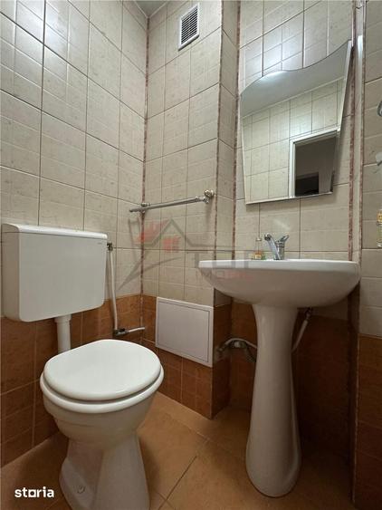 Apartament cu 4 camere decomandat în Mircea cel Bătrân