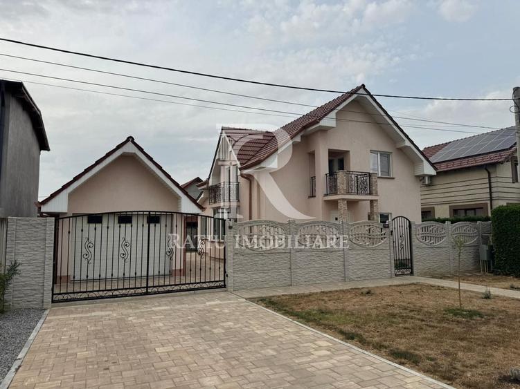 Casă individuală cu 5 camere cu Canalizare în Sântandrei