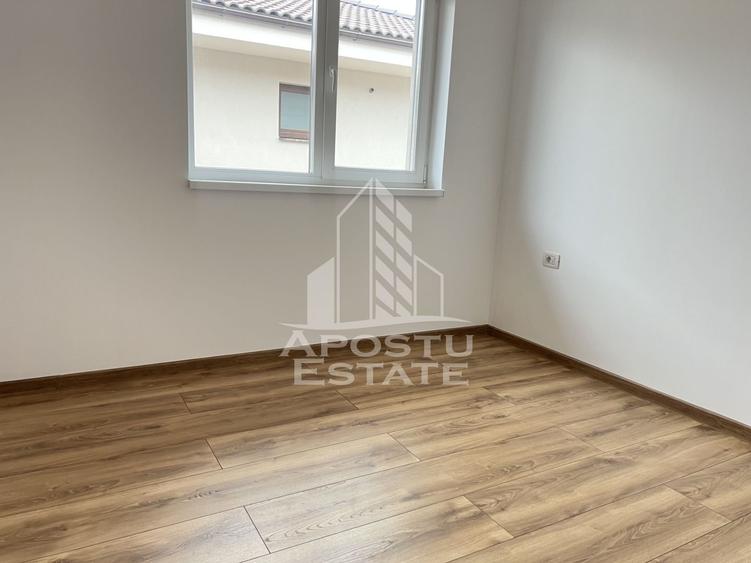 Duplex cu 4 camere cu Canalizare în Sânandrei