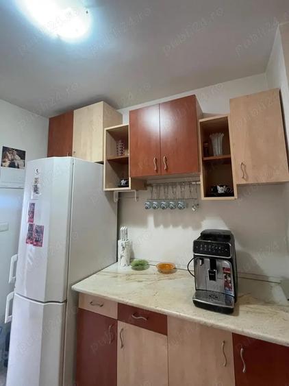 Apartament cu 3 camere decomandat în Nufărul