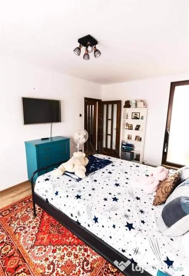 Apartament cu 4 camere decomandat în Central