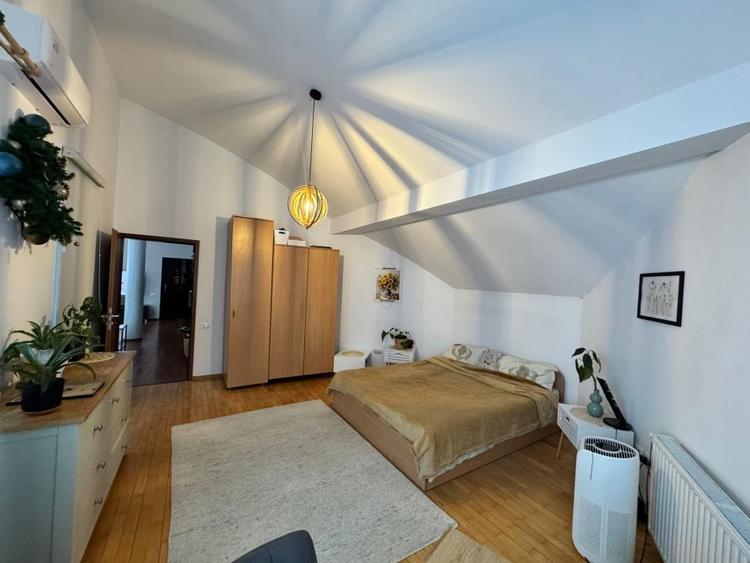 Apartament cu 3 camere decomandat, mobilat în Valea Borcutului