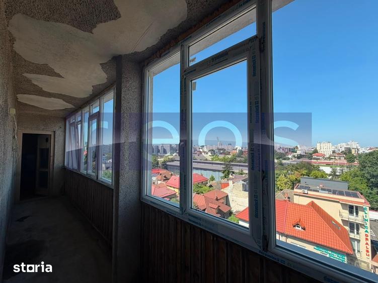 Apartament cu 3 camere decomandat în Tei