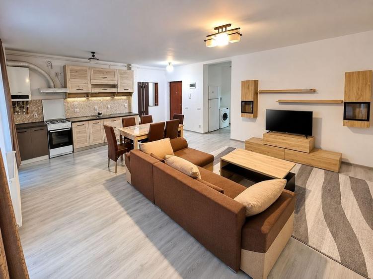 Apartament cu 2 camere semidecomandat, mobilat în Bună Ziua