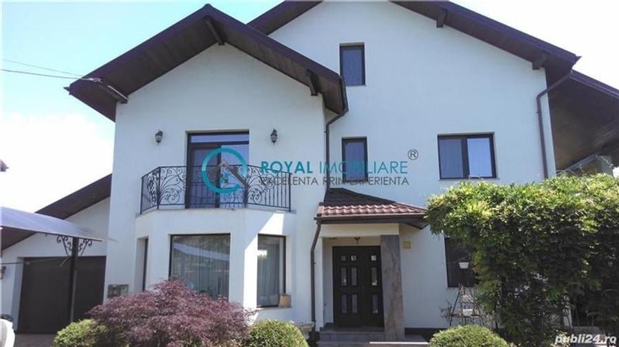 Casă cu 8 camere cu Garaj în Strejnicu