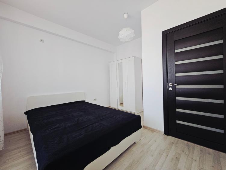 Apartament cu 3 camere semidecomandat, mobilat în Bucureștii Noi