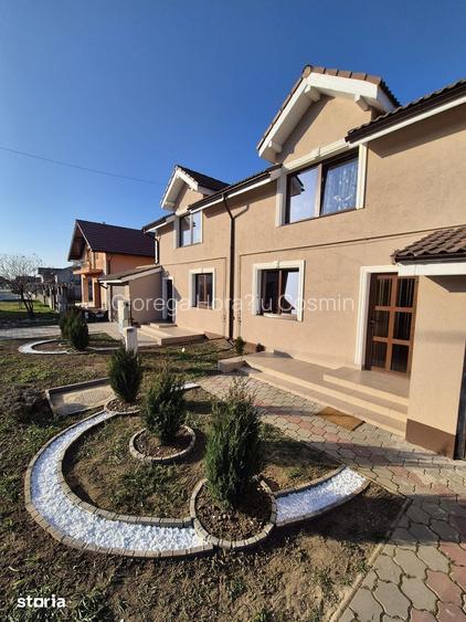 Duplex nou o parte finalizat iar cealalta parte 70 la suta terminat