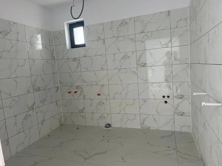 Casă cu 2 camere cu Teren 339 Mp în Central