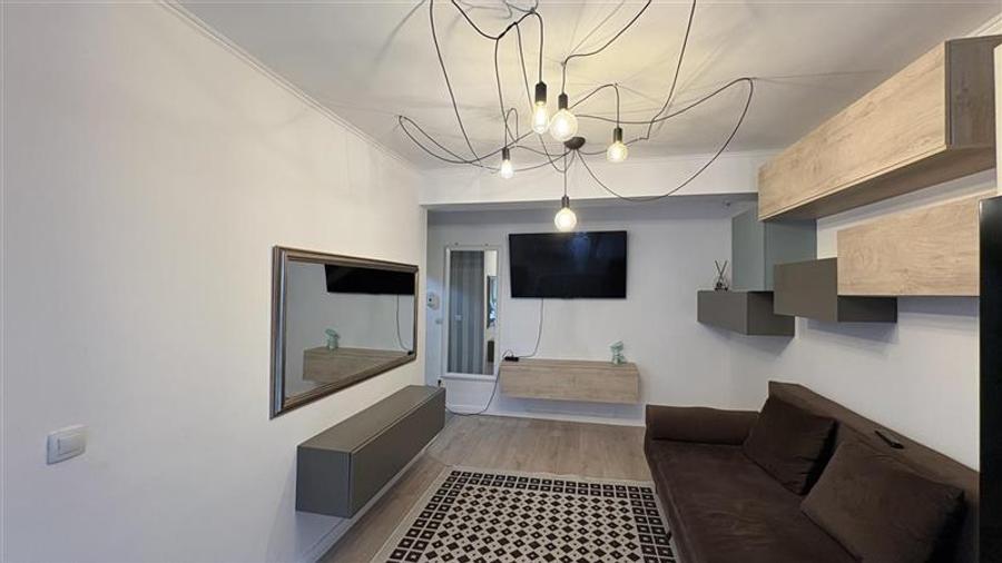 Apartament cu 2 camere circular, mobilat în Dâmbul Rotund