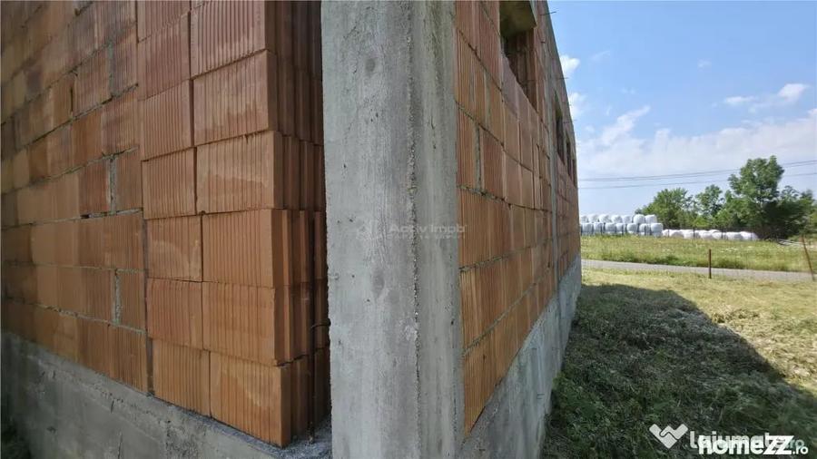 Casă cu 3 camere cu Teren 5314 Mp în Răchitova