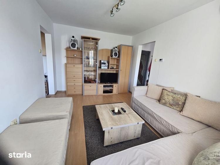 Apartament 2 camere de inchiriat-str mehedinti,et 4 /4 - 1