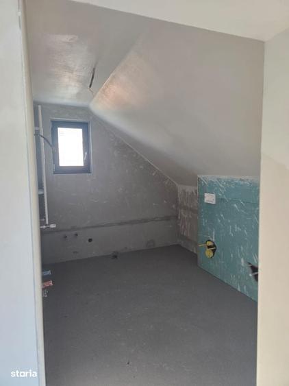 Apartament cu 2 camere în Micro 17