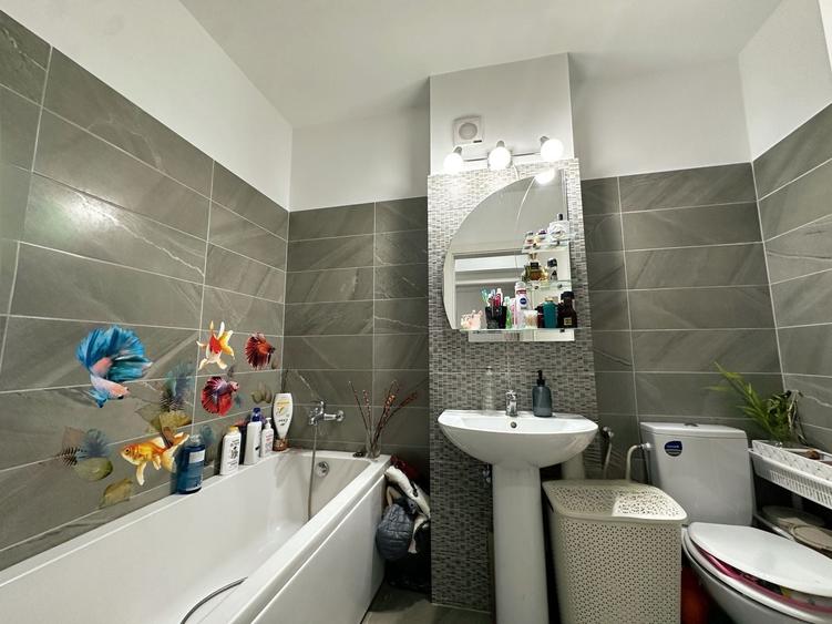 Apartament cu 2 camere decomandat, mobilat în Titan
